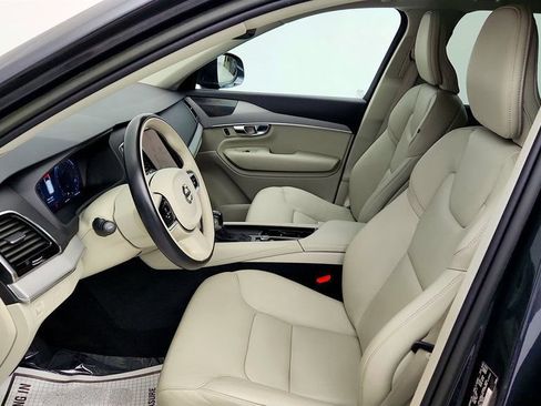 Used 2022 Volvo XC90 T5 Momentum w/ Advanced Package FWD image 19