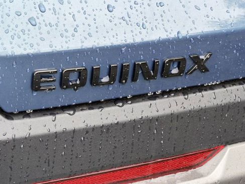New 2026 Chevrolet Equinox LT w/ Convenience Package II FWD image 9