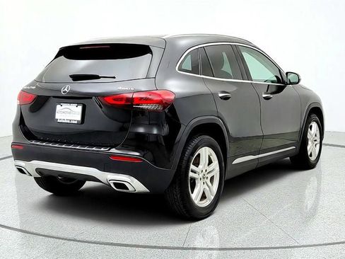 Used 2023 Mercedes-Benz GLA 250 4MATIC w/ Premium Package image 5