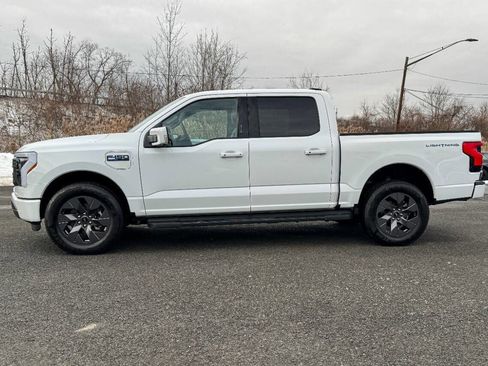 Used 2024 Ford F150 Lightning Lariat image 6