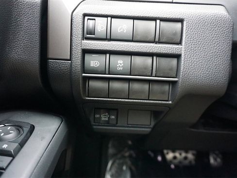 Used 2025 Toyota Tacoma TRD Sport image 5