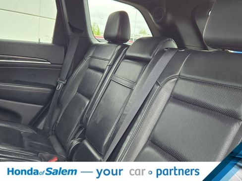 Used 2018 Jeep Grand Cherokee Trailhawk w/ Trailhawk Luxury Group image 15