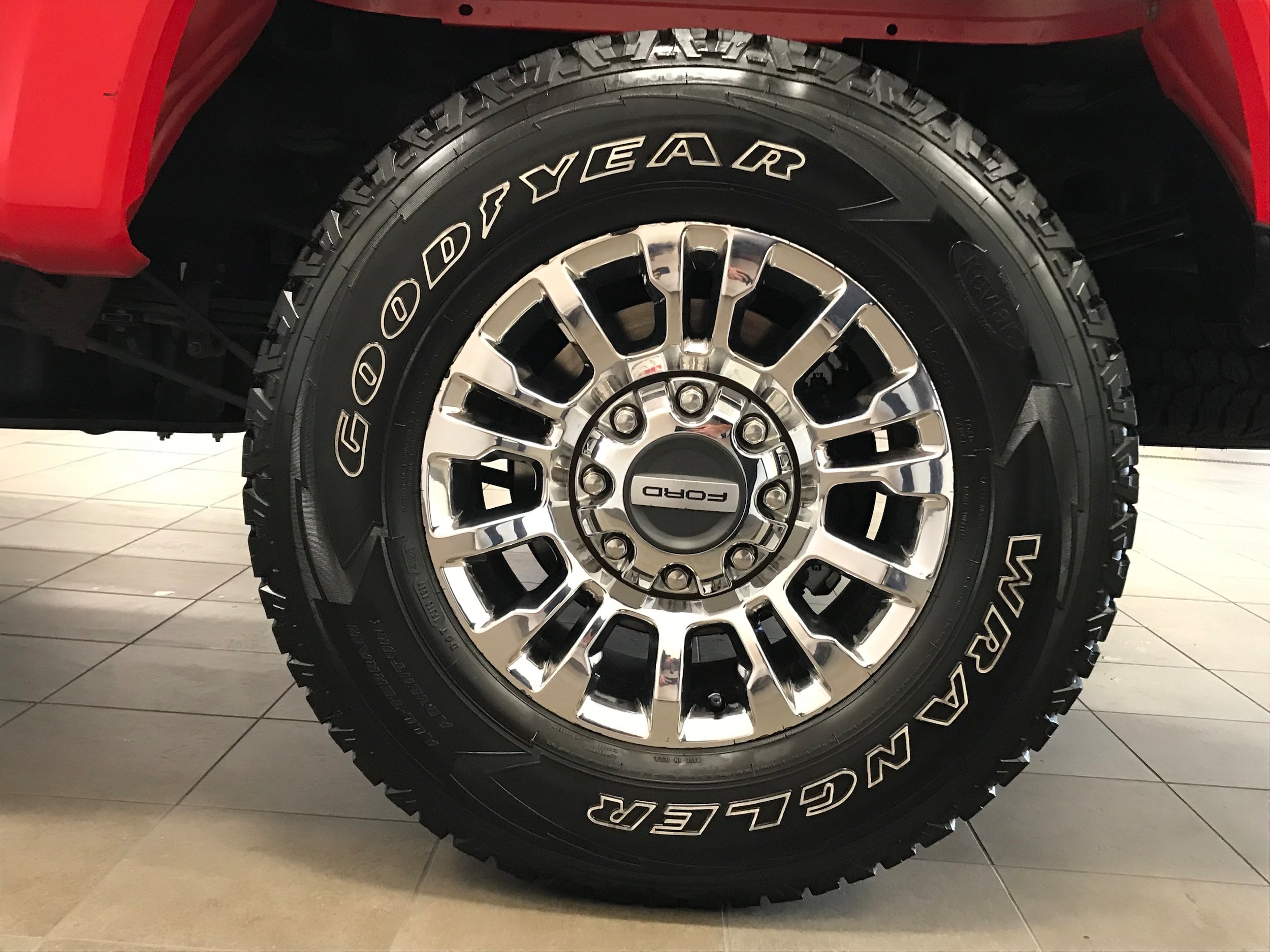 Certified 2020 Ford F350 XLT w/ XLT Premium Package AWD/4WD image 25
