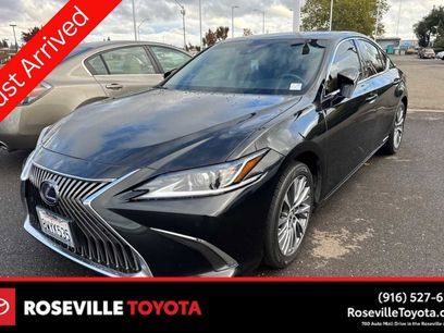 Used 2021 Lexus ES 300h w/ Premium Package