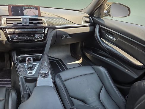 Used 2018 BMW M3 CS RWD image 12