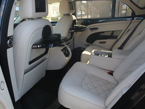 Used 2013 Bentley Mulsanne RWD image 27