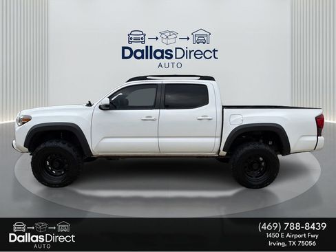 Used 2019 Toyota Tacoma TRD Off-Road image 9