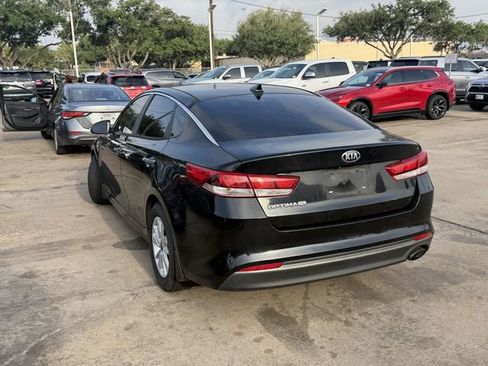 Used 2017 Kia Optima LX w/ Driver Convenience Package FWD image 7