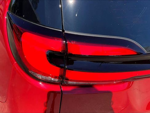 New 2026 Chrysler Pacifica Limited image 14