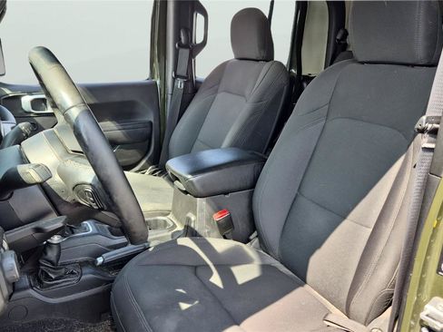 Used 2022 Jeep Gladiator Sport AWD/4WD image 10
