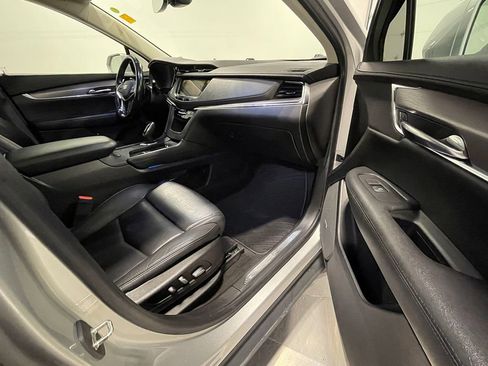 Used 2019 Cadillac XT5 Luxury image 28