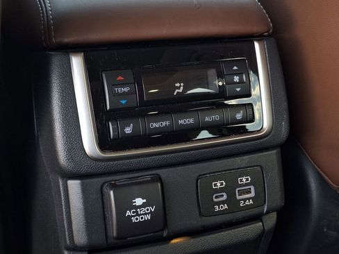 Used 2023 Subaru Ascent Touring AWD/4WD image 14