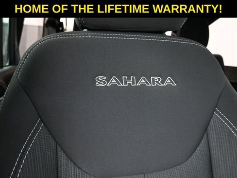Used 2017 Jeep Wrangler Unlimited Sahara w/ Max Tow Package AWD/4WD image 44