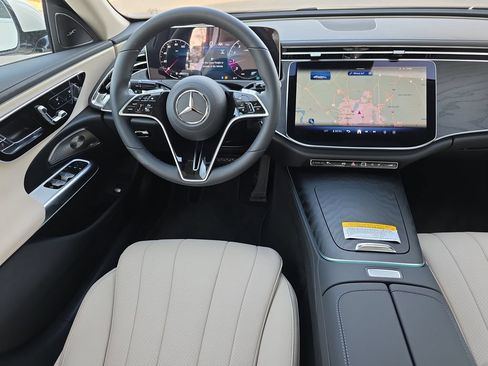 Used 2026 Mercedes-Benz E 350 4MATIC Sedan image 13