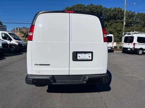 Used 2022 Chevrolet Express 2500 w/ Driver Convenience Package image 8