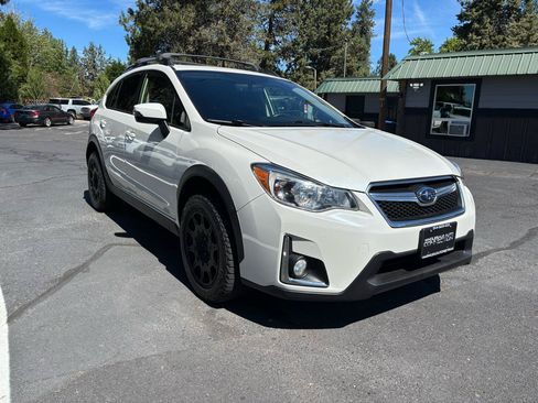 Used 2017 Subaru Crosstrek 2.0i Limited AWD/4WD image 6