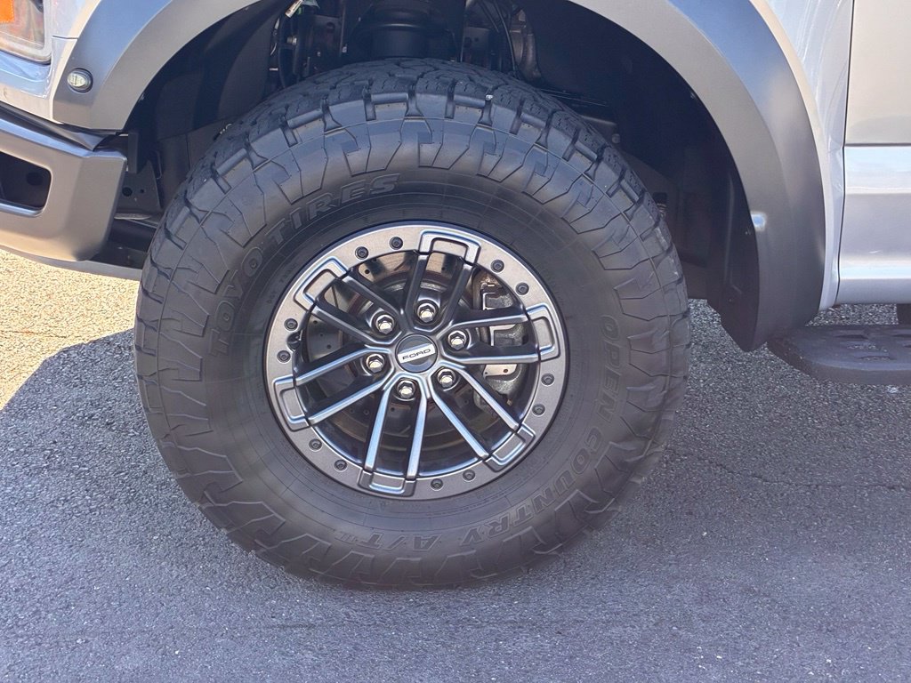 Used 2019 Ford F150 Raptor w/ Equipment Group 802A Luxury AWD/4WD image 57