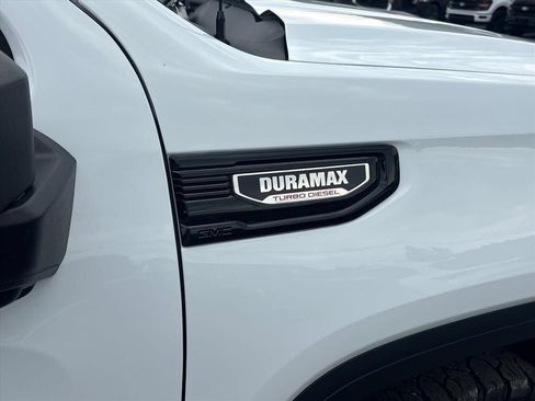 Used 2024 GMC Sierra 1500 Elevation w/ Preferred Package AWD/4WD image 11