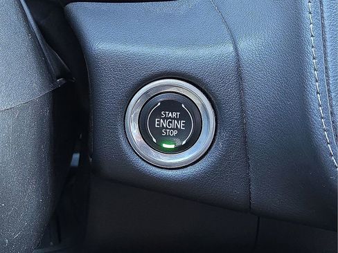 Used 2021 Chevrolet Tahoe LT image 32