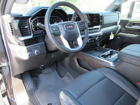 New 2026 GMC Sierra 2500 SLT w/ SLT Premium Package AWD/4WD image 18