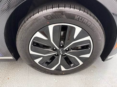Used 2023 Kia EV6 Wind RWD image 15