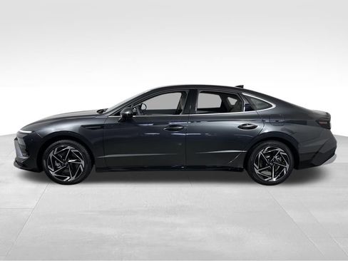 New 2026 Hyundai Sonata SEL FWD image 2