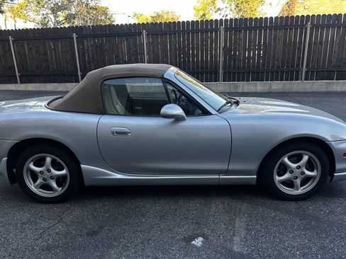 Used 2000 MAZDA MX-5 Miata LS RWD image 7
