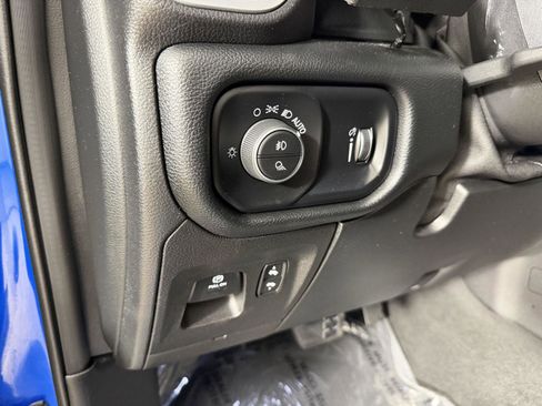 Used 2020 RAM 1500 Big Horn AWD/4WD image 19