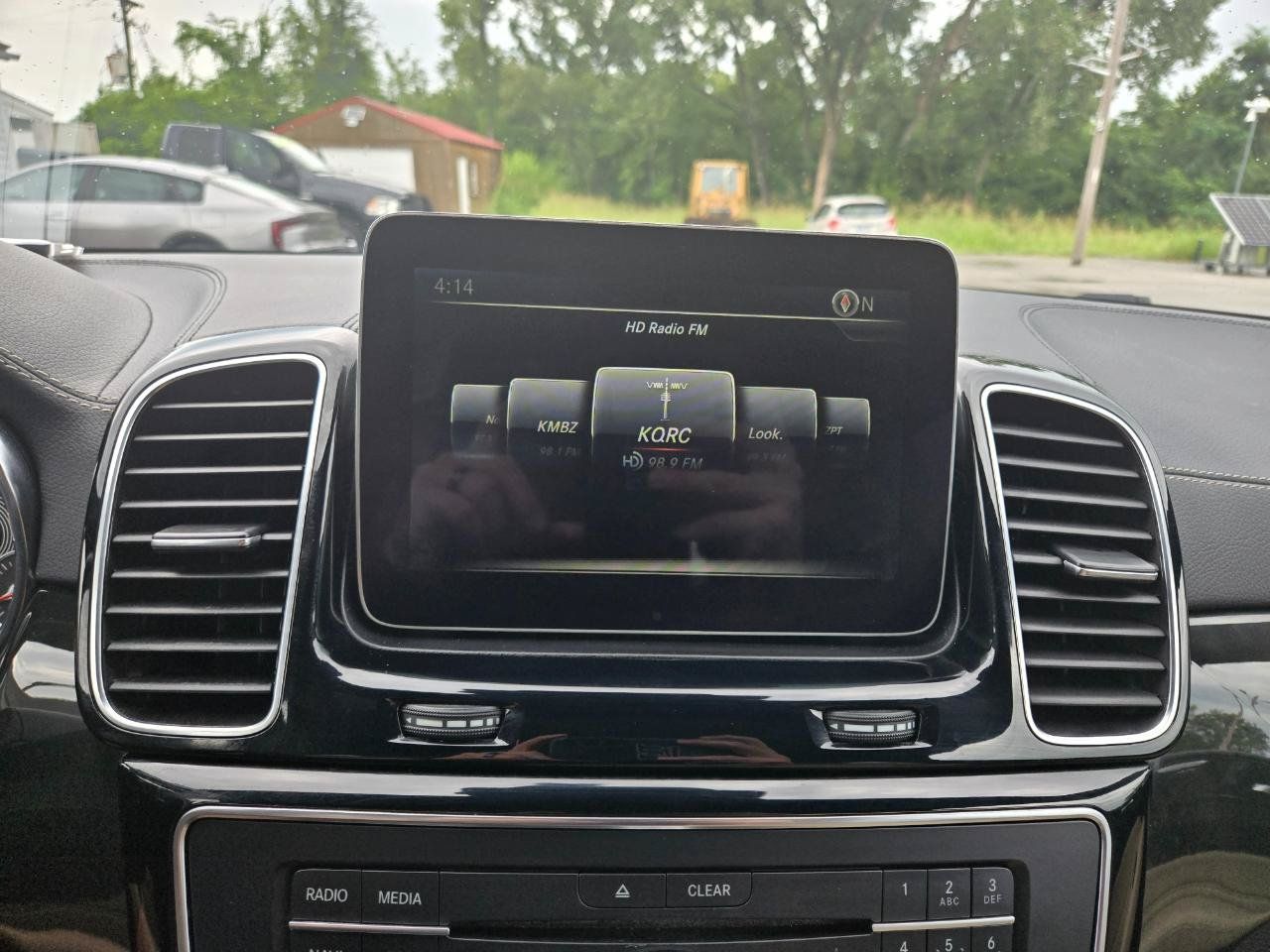 Used 2017 Mercedes-Benz GLS 450 4MATIC w/ Premium Package image 15
