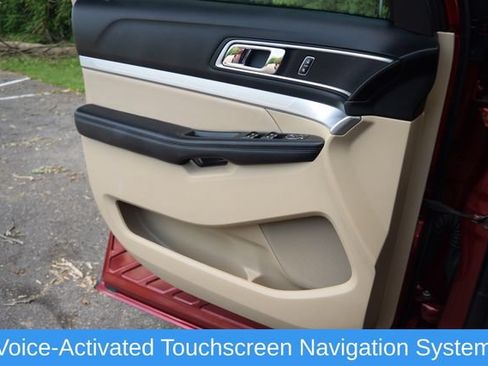 Used 2017 Ford Explorer XLT w/ Equipment Group 202A AWD/4WD image 19