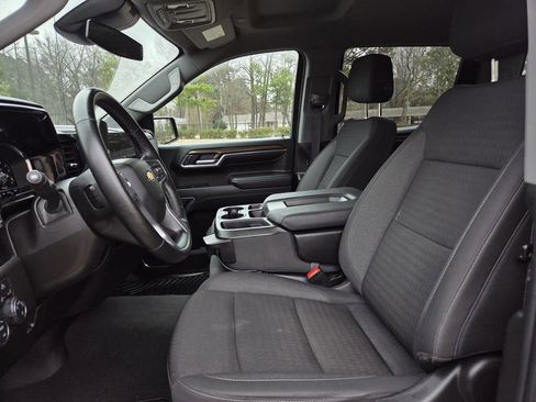 Used 2024 Chevrolet Silverado 1500 LT image 13