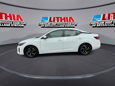 Used 2024 Nissan Sentra SV image 5