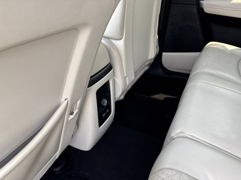 Used 2014 Dodge Journey Limited w/ Flexible Seating Group FWD image 27