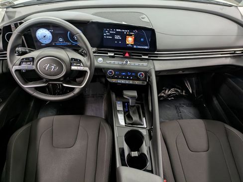 Certified 2023 Hyundai Elantra SEL w/ Convenience Package FWD image 23