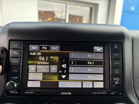 Used 2016 Jeep Wrangler Unlimited Rubicon image 26