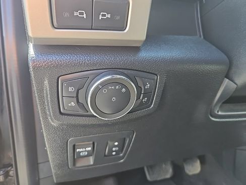 Used 2020 Ford F150 Lariat w/ Equipment Group 502A Luxury AWD/4WD image 9