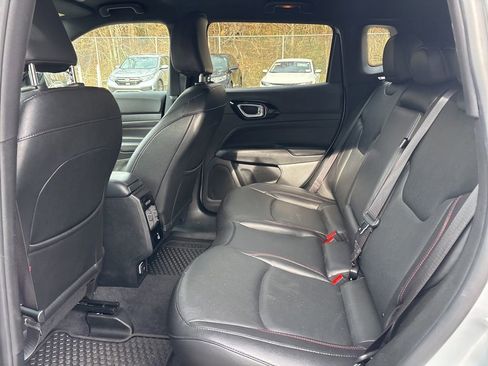 Used 2025 Jeep Compass Trailhawk w/ Trailhawk Elite Group image 11