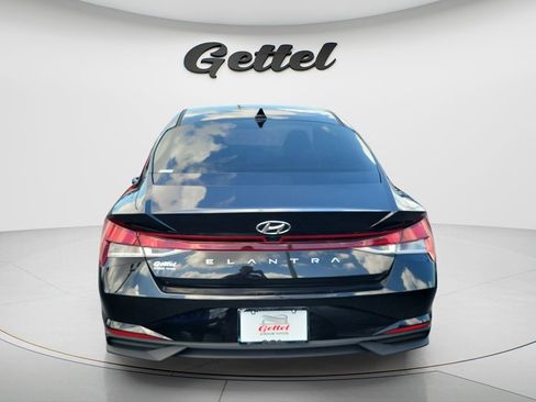 Used 2022 Hyundai Elantra SEL FWD image 6