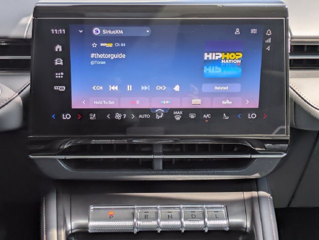 New 2026 Lincoln Nautilus Premier w/ Jet Appearance Package AWD/4WD image 18