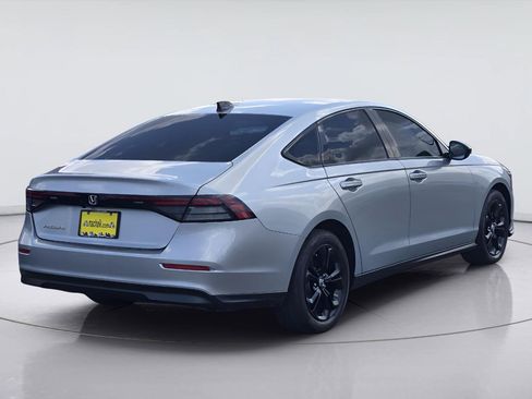 Used 2025 Honda Accord SE image 8