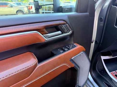 Used 2024 GMC Sierra 3500 Denali Ultimate image 21