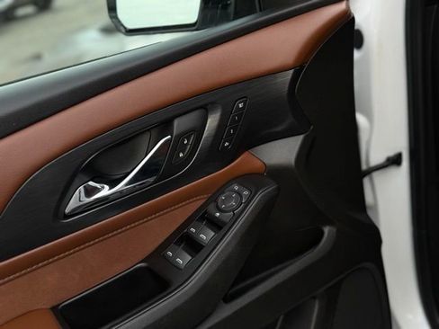 Used 2018 Chevrolet Traverse High Country image 16