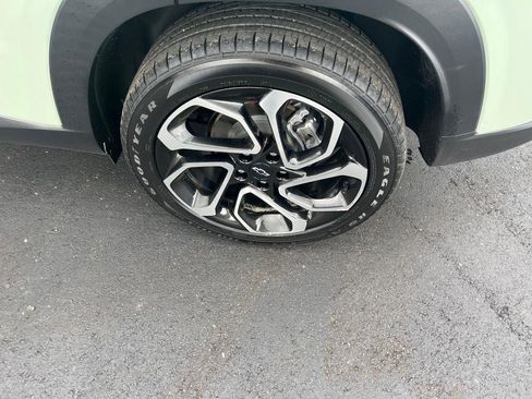 Used 2024 Chevrolet Trax RS w/ Sunroof Package image 33