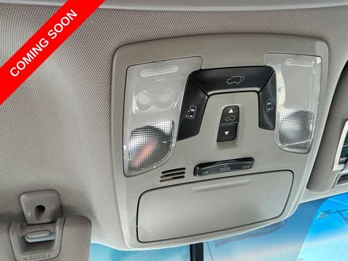 Used 2017 Toyota Sienna XLE FWD image 32