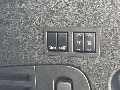 Used 2019 Chevrolet Tahoe Premier AWD/4WD image 14