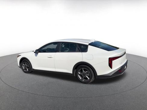 Used 2025 Kia K4 FWD image 8