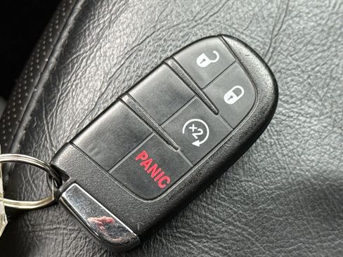 Used 2017 Jeep Renegade Limited w/ Advanced Technology Group image 35