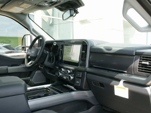 New 2025 Ford F250 Lariat w/ Lariat Ultimate Package image 45