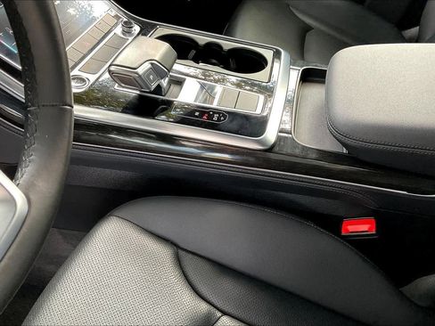 Used 2022 Audi Q7 Premium Plus w/ Premium Plus Package image 14