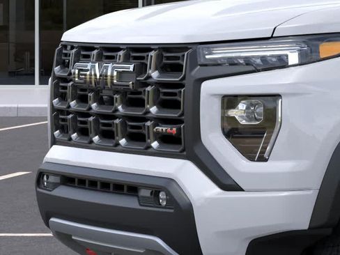 New 2026 GMC Canyon AT4 AWD/4WD image 13